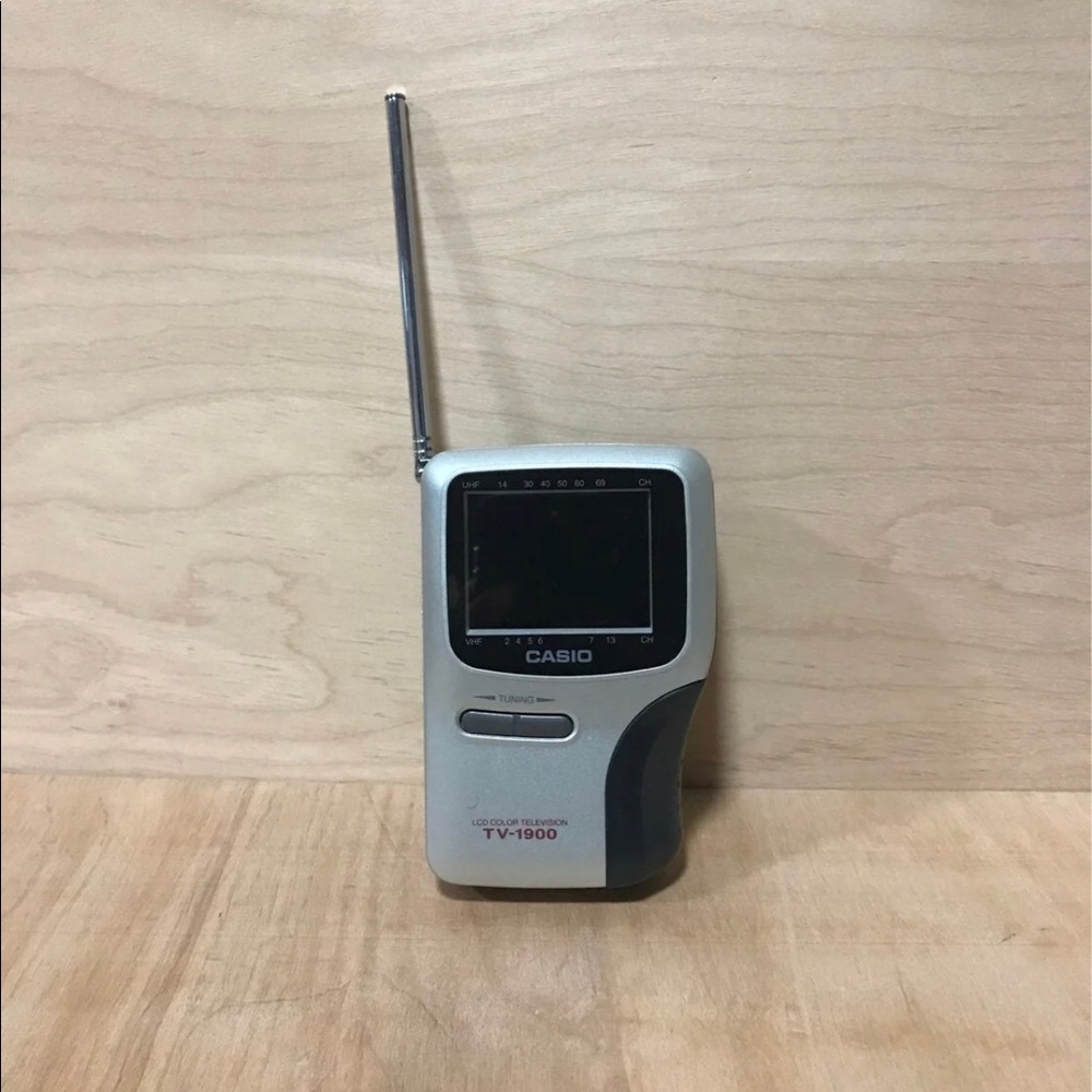 Casio Handheld Color TV LCD